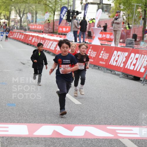 25.04.2026 - Das Zehntel Strokosch-Dieckow http://msf.ph/oto/9622296 25.04.2026 09:14:27 Ziel 1810, 3463, 3869 meine-sportfotos.de