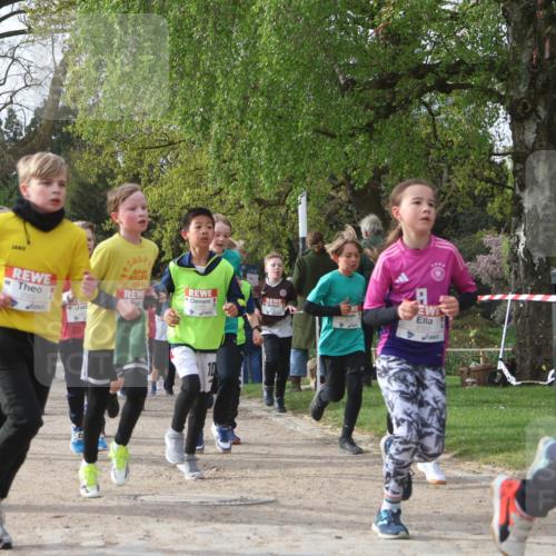 25.04.2026 - Das Zehntel Zöllner http://msf.ph/oto/9622297 25.04.2026 07:40:58 Laufen 2052, 2322, 14 meine-sportfotos.de