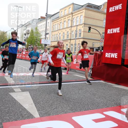 25.04.2026 - Das Zehntel Strokosch-Dieckow http://msf.ph/oto/9622298 25.04.2026 08:52:43 Ziel 1030, 1149, 1710, 1769, 2021, 2300, 2451, 2623, 2673, 2680, 2810, 2870, 2873, 2886, 2990, 3249, 3512, 3533, 3613, 3654, 3830, 3969, 4047 meine-sportfotos.de