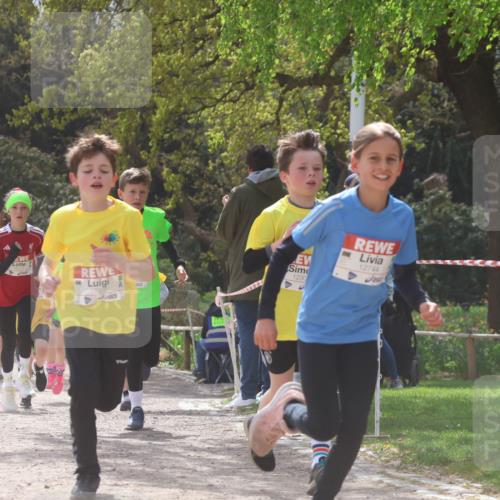 25.04.2026 - Das Zehntel Zöllner http://msf.ph/oto/9622299 25.04.2026 11:39:35 Laufen 12804, 12302, 1230, 12744 meine-sportfotos.de