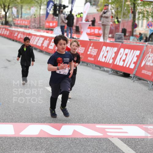 25.04.2026 - Das Zehntel Strokosch-Dieckow http://msf.ph/oto/9622304 25.04.2026 09:14:27 Ziel 1810, 3463, 3869 meine-sportfotos.de
