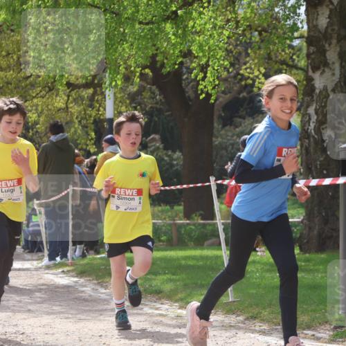25.04.2026 - Das Zehntel Zöllner http://msf.ph/oto/9622333 25.04.2026 11:39:36 Laufen 12302, 12304 meine-sportfotos.de