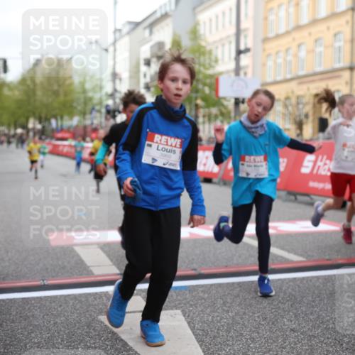 25.04.2026 - Das Zehntel Strokosch-Dieckow http://msf.ph/oto/9622338 25.04.2026 08:52:44 Ziel 1030, 1149, 1710, 1769, 2300, 2451, 2623, 2673, 2680, 2870, 2873, 2886, 2990, 3249, 3512, 3533, 3613, 3654, 3707, 3830, 3969, 4047 meine-sportfotos.de