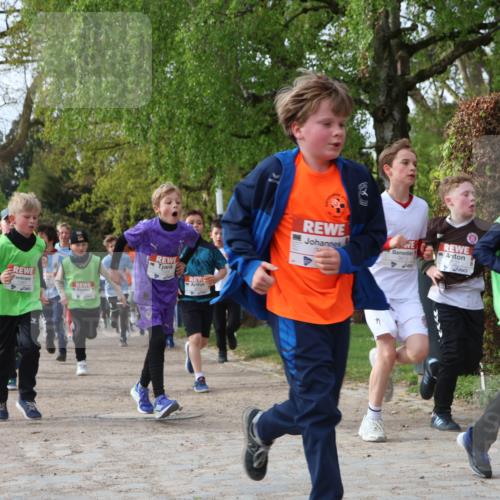 25.04.2026 - Das Zehntel Zöllner http://msf.ph/oto/9622353 25.04.2026 07:41:01 Laufen 1771, 3613, 2031 meine-sportfotos.de