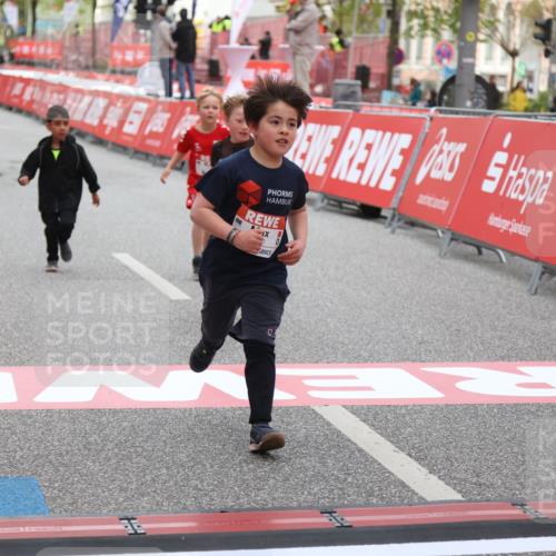 25.04.2026 - Das Zehntel Strokosch-Dieckow http://msf.ph/oto/9622363 25.04.2026 09:14:28 Ziel 1775, 1776, 1810, 3463 meine-sportfotos.de