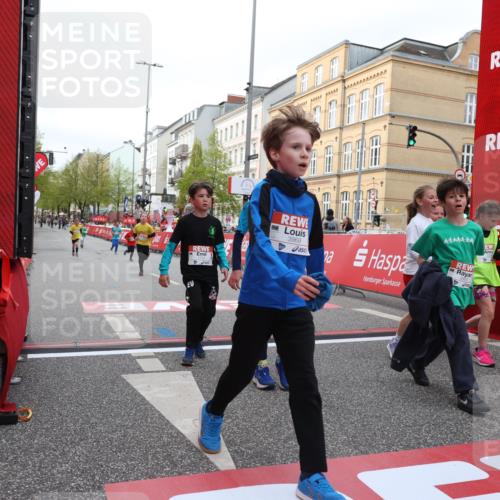 25.04.2026 - Das Zehntel Strokosch-Dieckow http://msf.ph/oto/9622409 25.04.2026 08:52:45 Ziel 1030, 1149, 1710, 1769, 2300, 2451, 2673, 2680, 2746, 2870, 2873, 2886, 2901, 2990, 3249, 3512, 3533, 3613, 3654, 3691, 3707, 3811, 3830, 3969, 4047 meine-sportfotos.de