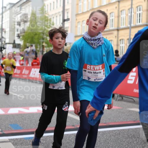25.04.2026 - Das Zehntel Strokosch-Dieckow http://msf.ph/oto/9622422 25.04.2026 08:52:45 Ziel 1030, 1149, 1710, 1769, 2300, 2451, 2673, 2680, 2746, 2870, 2873, 2886, 2901, 2990, 3249, 3512, 3533, 3613, 3654, 3691, 3707, 3811, 3830, 3969, 4047 meine-sportfotos.de