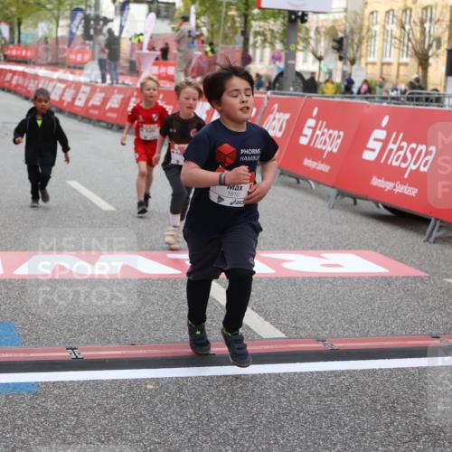 25.04.2026 - Das Zehntel Strokosch-Dieckow http://msf.ph/oto/9622423 25.04.2026 09:14:29 Ziel 1775, 1776, 1780, 1810, 3463 meine-sportfotos.de