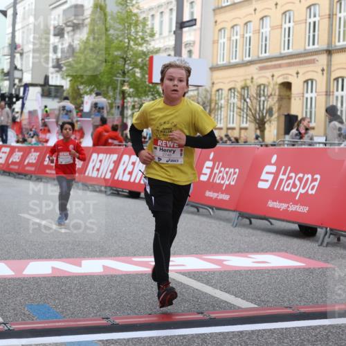 25.04.2026 - Das Zehntel Strokosch-Dieckow http://msf.ph/oto/9622467 25.04.2026 08:52:47 Ziel 1367, 1710, 1769, 2300, 2307, 2451, 2673, 2680, 2746, 2870, 2871, 2873, 2901, 2990, 3167, 3249, 3423, 3512, 3533, 3691, 3707, 3811, 3830, 3969, 4047 meine-sportfotos.de