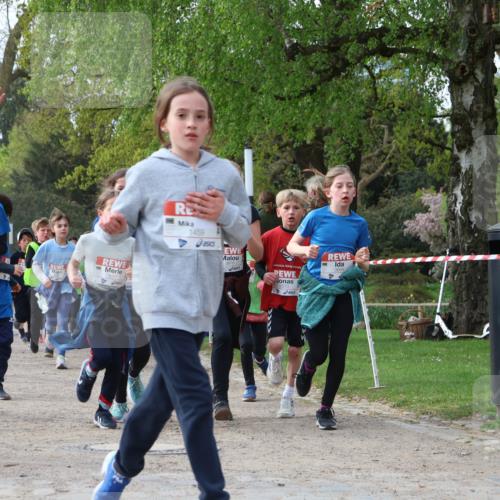 25.04.2026 - Das Zehntel Zöllner http://msf.ph/oto/9622487 25.04.2026 07:41:10 Laufen 2046, 1459, 3676, 3669 meine-sportfotos.de