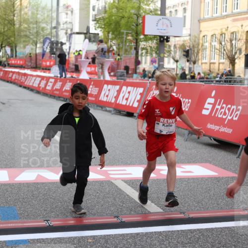 25.04.2026 - Das Zehntel Strokosch-Dieckow http://msf.ph/oto/9622544 25.04.2026 09:14:31 Ziel 1775, 1776, 1780, 1810, 3463 meine-sportfotos.de