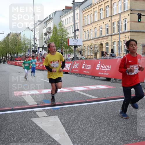 25.04.2026 - Das Zehntel Strokosch-Dieckow http://msf.ph/oto/9622545 25.04.2026 08:52:50 Ziel 1367, 1710, 1769, 1789, 2300, 2307, 2495, 2746, 2797, 2870, 2871, 2873, 2877, 2884, 2901, 3112, 3164, 3167, 3175, 3249, 3348, 3380, 3423, 3512, 3533, 3691, 3707, 3811, 4037 meine-sportfotos.de