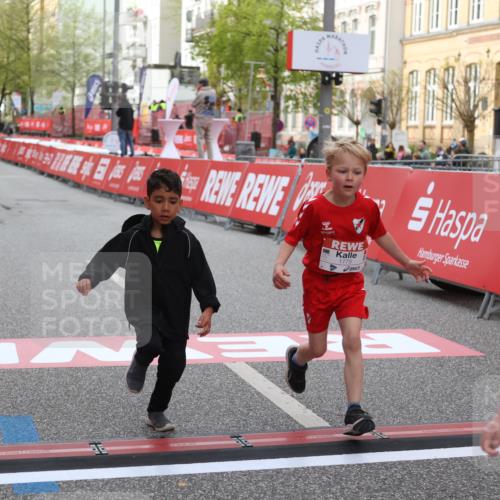 25.04.2026 - Das Zehntel Strokosch-Dieckow http://msf.ph/oto/9622556 25.04.2026 09:14:31 Ziel 1775, 1776, 1780, 1810, 3463 meine-sportfotos.de