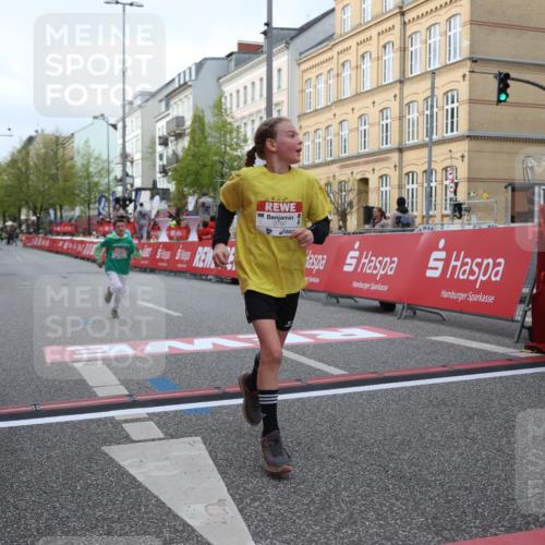 25.04.2026 - Das Zehntel Strokosch-Dieckow http://msf.ph/oto/9622587 25.04.2026 08:52:51 Ziel 1367, 1789, 2307, 2325, 2495, 2746, 2785, 2797, 2871, 2873, 2877, 2884, 2901, 3112, 3164, 3167, 3175, 3348, 3380, 3423, 3512, 3533, 3691, 3707, 3811, 4037 meine-sportfotos.de