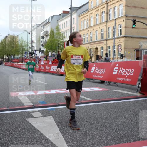 25.04.2026 - Das Zehntel Strokosch-Dieckow http://msf.ph/oto/9622599 25.04.2026 08:52:51 Ziel 1367, 1789, 2307, 2325, 2495, 2746, 2785, 2797, 2871, 2873, 2877, 2884, 2901, 3112, 3164, 3167, 3175, 3348, 3380, 3423, 3512, 3533, 3691, 3707, 3811, 4037 meine-sportfotos.de