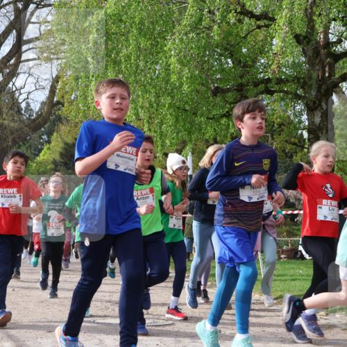 25.04.2026 - Das Zehntel Zöllner http://msf.ph/oto/9622618 25.04.2026 07:41:18 Laufen 2618, 1320, 1433, 4, 1315 meine-sportfotos.de