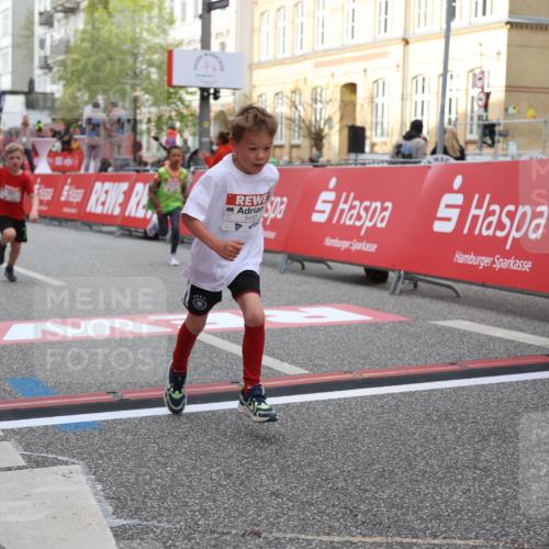 25.04.2026 - Das Zehntel Strokosch-Dieckow http://msf.ph/oto/9622797 25.04.2026 08:56:15 Ziel 1070, 1160, 1304, 1381, 1424, 1565, 1614, 1657, 1975, 2056, 2398, 2711, 2769, 2793, 3105, 3128, 3516, 3814, 3893 meine-sportfotos.de