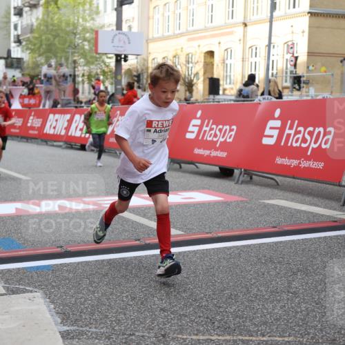 25.04.2026 - Das Zehntel Strokosch-Dieckow http://msf.ph/oto/9622806 25.04.2026 08:56:15 Ziel 1070, 1160, 1304, 1381, 1424, 1565, 1614, 1657, 1975, 2056, 2398, 2711, 2769, 2793, 3105, 3128, 3516, 3814, 3893 meine-sportfotos.de