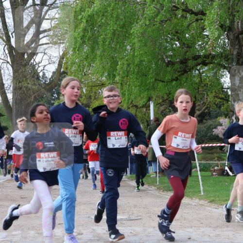 25.04.2026 - Das Zehntel Zöllner http://msf.ph/oto/9622826 25.04.2026 07:41:34 Laufen 3093, 1874, 1868, 4069 meine-sportfotos.de