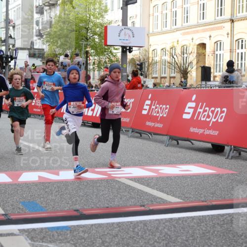 25.04.2026 - Das Zehntel Strokosch-Dieckow http://msf.ph/oto/9622877 25.04.2026 08:56:18 Ziel 1056, 1070, 1160, 1424, 1565, 1614, 1975, 2037, 2056, 2387, 2398, 2682, 2769, 3105, 3445, 3516, 3757, 3814, 3893, 4006 meine-sportfotos.de