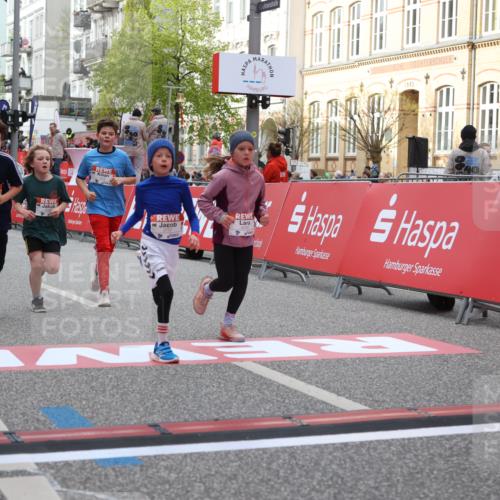 25.04.2026 - Das Zehntel Strokosch-Dieckow http://msf.ph/oto/9622885 25.04.2026 08:56:18 Ziel 1056, 1070, 1160, 1424, 1565, 1614, 1975, 2037, 2056, 2387, 2398, 2682, 2769, 3105, 3445, 3516, 3757, 3814, 3893, 4006 meine-sportfotos.de