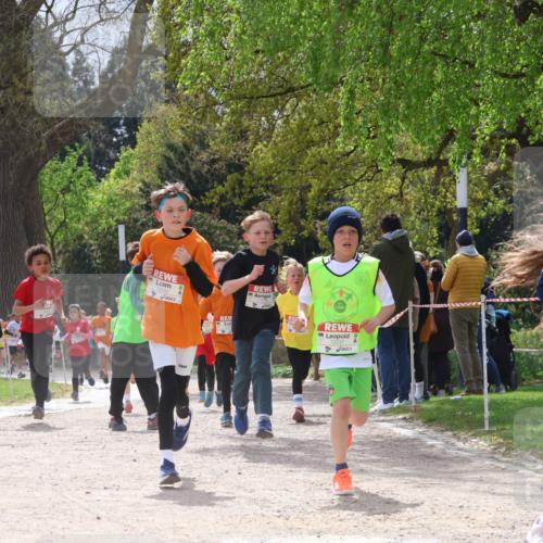 25.04.2026 - Das Zehntel Zöllner http://msf.ph/oto/9622909 25.04.2026 11:39:47 Laufen 12037, 1051, 012 meine-sportfotos.de