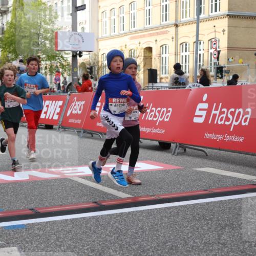 25.04.2026 - Das Zehntel Strokosch-Dieckow http://msf.ph/oto/9622916 25.04.2026 08:56:18 Ziel 1056, 1070, 1160, 1424, 1565, 1614, 1975, 2037, 2056, 2387, 2398, 2682, 2769, 3105, 3445, 3516, 3757, 3814, 3893, 4006 meine-sportfotos.de