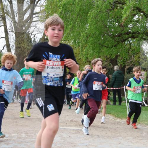 25.04.2026 - Das Zehntel Zöllner http://msf.ph/oto/9622931 25.04.2026 07:41:41 Laufen 97862, 250, 2045, 322 meine-sportfotos.de