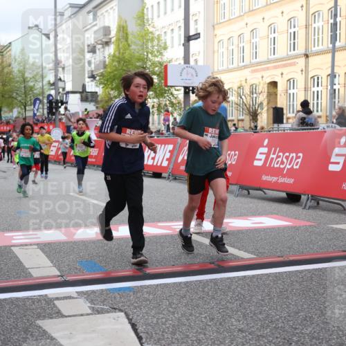 25.04.2026 - Das Zehntel Strokosch-Dieckow http://msf.ph/oto/9622950 25.04.2026 08:56:19 Ziel 1056, 1424, 1565, 1614, 1975, 2037, 2056, 2387, 2398, 2682, 2769, 2928, 3105, 3237, 3445, 3516, 3544, 3757, 3893, 4006 meine-sportfotos.de