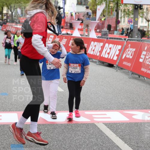 25.04.2026 - Das Zehntel Strokosch-Dieckow http://msf.ph/oto/9622959 25.04.2026 09:14:56 Ziel 2092, 2107 meine-sportfotos.de