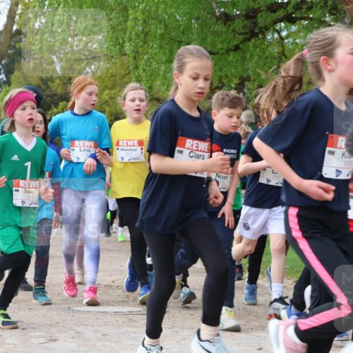 25.04.2026 - Das Zehntel Zöllner http://msf.ph/oto/9623014 25.04.2026 07:41:47 Laufen 0, 1368, 830, 1859, 302, 3962 meine-sportfotos.de