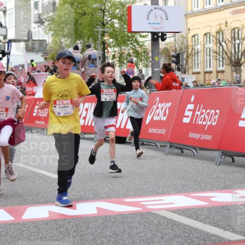 25.04.2026 - Das Zehntel Strokosch-Dieckow http://msf.ph/oto/9623053 25.04.2026 08:56:23 Ziel 1050, 1056, 1365, 1424, 1975, 2037, 2171, 2384, 2387, 2682, 2780, 2869, 2928, 2964, 3105, 3237, 3445, 3536, 3544, 3757, 3895, 4006 meine-sportfotos.de