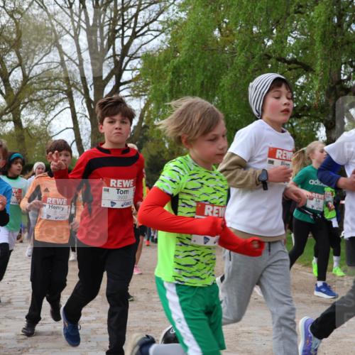 25.04.2026 - Das Zehntel Zöllner http://msf.ph/oto/9623066 25.04.2026 07:41:50 Laufen 3917, 3933, 160, 352 meine-sportfotos.de