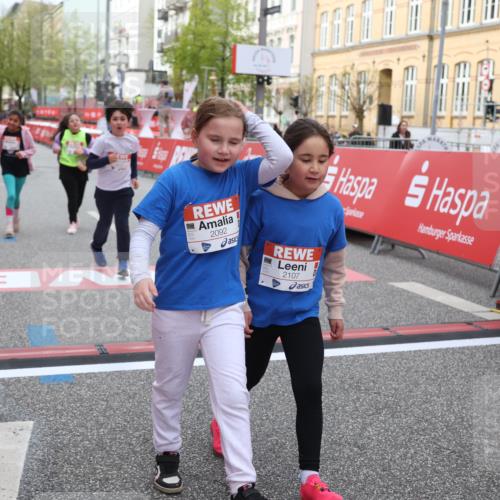 25.04.2026 - Das Zehntel Strokosch-Dieckow http://msf.ph/oto/9623070 25.04.2026 09:14:59 Ziel 1112, 1120, 2092, 2107, 4073 meine-sportfotos.de