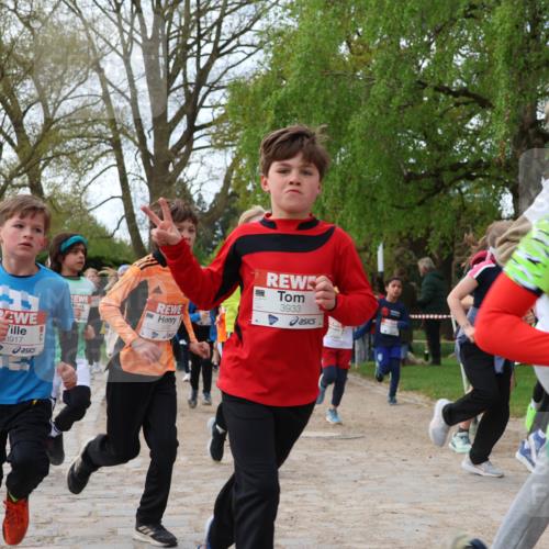 25.04.2026 - Das Zehntel Zöllner http://msf.ph/oto/9623071 25.04.2026 07:41:50 Laufen 3917, 3932, 3933, 3921 meine-sportfotos.de