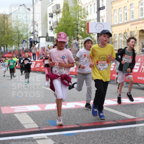 25.04.2026 - Das Zehntel Strokosch-Dieckow http://msf.ph/oto/9623072 25.04.2026 08:56:25 Ziel 1050, 1056, 1123, 1365, 2037, 2171, 2384, 2780, 2869, 2928, 2964, 3228, 3237, 3445, 3536, 3544, 3895, 3980 meine-sportfotos.de