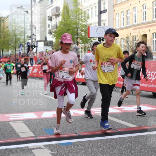25.04.2026 - Das Zehntel Strokosch-Dieckow http://msf.ph/oto/9623087 25.04.2026 08:56:25 Ziel 1050, 1056, 1123, 1365, 2037, 2171, 2384, 2780, 2869, 2928, 2964, 3228, 3237, 3445, 3536, 3544, 3895, 3980 meine-sportfotos.de