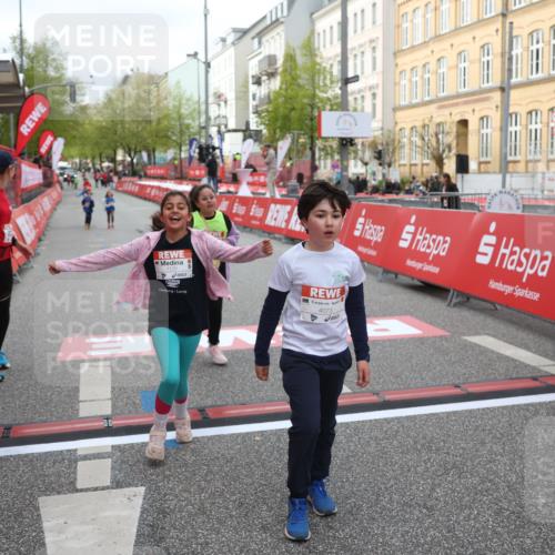25.04.2026 - Das Zehntel Strokosch-Dieckow http://msf.ph/oto/9623123 25.04.2026 09:15:01 Ziel 1112, 1120, 2092, 2107, 4073 meine-sportfotos.de