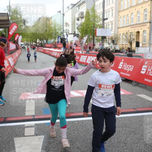 25.04.2026 - Das Zehntel Strokosch-Dieckow http://msf.ph/oto/9623157 25.04.2026 09:15:01 Ziel 1112, 1120, 2092, 2107, 4073 meine-sportfotos.de