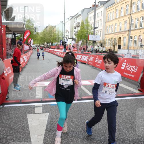 25.04.2026 - Das Zehntel Strokosch-Dieckow http://msf.ph/oto/9623191 25.04.2026 09:15:02 Ziel 1112, 1120, 2092, 2107, 4073 meine-sportfotos.de