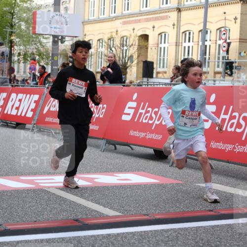 25.04.2026 - Das Zehntel Strokosch-Dieckow http://msf.ph/oto/9623193 25.04.2026 08:56:30 Ziel 1008, 1050, 1123, 1365, 2196, 2207, 2494, 2527, 2686, 2780, 2964, 3080, 3228, 3275, 3536, 3980, 4035 meine-sportfotos.de