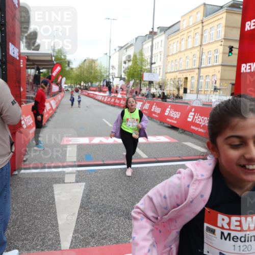 25.04.2026 - Das Zehntel Strokosch-Dieckow http://msf.ph/oto/9623266 25.04.2026 09:15:02 Ziel 1112, 1120, 2092, 2107, 4073 meine-sportfotos.de