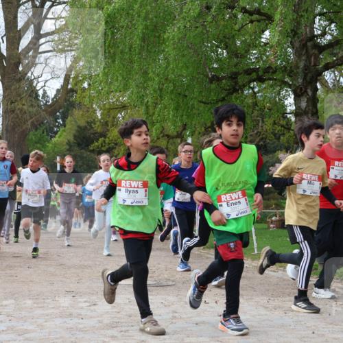 25.04.2026 - Das Zehntel Zöllner http://msf.ph/oto/9623272 25.04.2026 07:42:04 Laufen 3306, 3317, 3105 meine-sportfotos.de