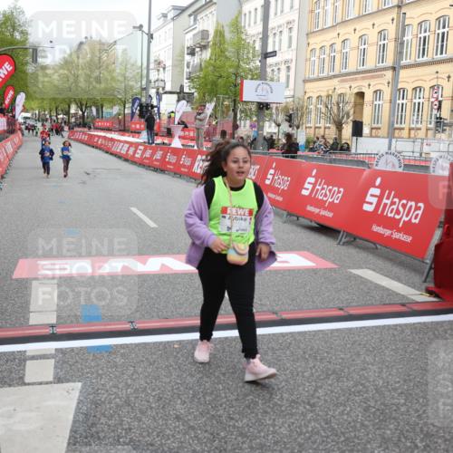 25.04.2026 - Das Zehntel Strokosch-Dieckow http://msf.ph/oto/9623275 25.04.2026 09:15:03 Ziel 1112, 1120, 2092, 2107, 4073 meine-sportfotos.de