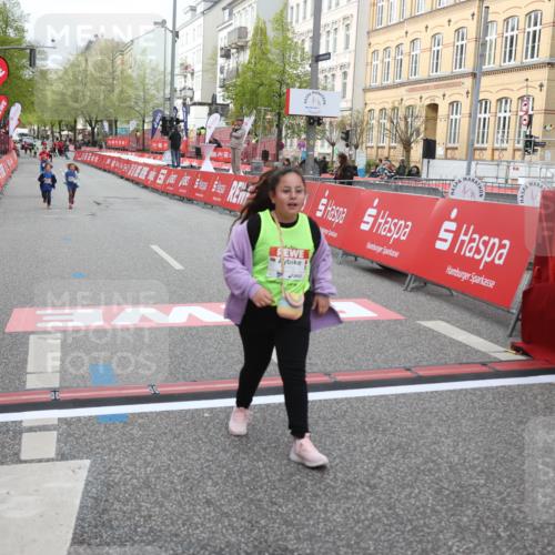 25.04.2026 - Das Zehntel Strokosch-Dieckow http://msf.ph/oto/9623281 25.04.2026 09:15:03 Ziel 1112, 1120, 2092, 2107, 4073 meine-sportfotos.de