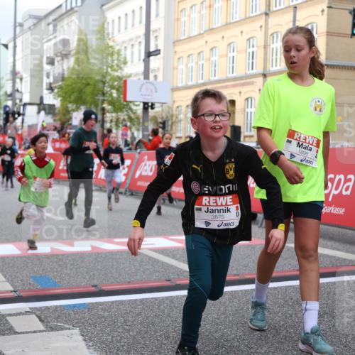 25.04.2026 - Das Zehntel Strokosch-Dieckow http://msf.ph/oto/9623344 25.04.2026 08:56:35 Ziel 1008, 1155, 1388, 1875, 1898, 2071, 2196, 2207, 2319, 2494, 2527, 2686, 3080, 3101, 3234, 3275, 3354, 3360, 3875, 4035 meine-sportfotos.de