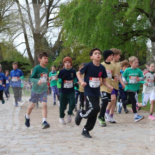 25.04.2026 - Das Zehntel Zöllner http://msf.ph/oto/9623347 25.04.2026 07:42:08 Laufen 3065 meine-sportfotos.de