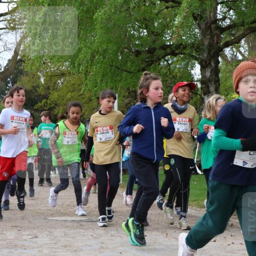 25.04.2026 - Das Zehntel Zöllner http://msf.ph/oto/9623371 25.04.2026 07:42:09 Laufen 60, 10, 1424, 3722, 3718, 8, 7 meine-sportfotos.de