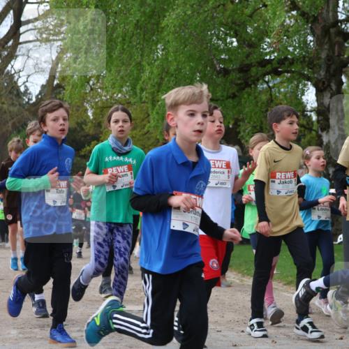 25.04.2026 - Das Zehntel Zöllner http://msf.ph/oto/9623387 25.04.2026 07:42:10 Laufen 521, 1759, 1762, 1760, 2883, 3722 meine-sportfotos.de