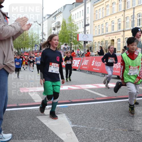 25.04.2026 - Das Zehntel Strokosch-Dieckow http://msf.ph/oto/9623397 25.04.2026 08:56:36 Ziel 1008, 1155, 1388, 1575, 1638, 1875, 1898, 2002, 2071, 2108, 2196, 2207, 2319, 2494, 2527, 2686, 3080, 3101, 3234, 3275, 3354, 3360, 3875, 4035 meine-sportfotos.de